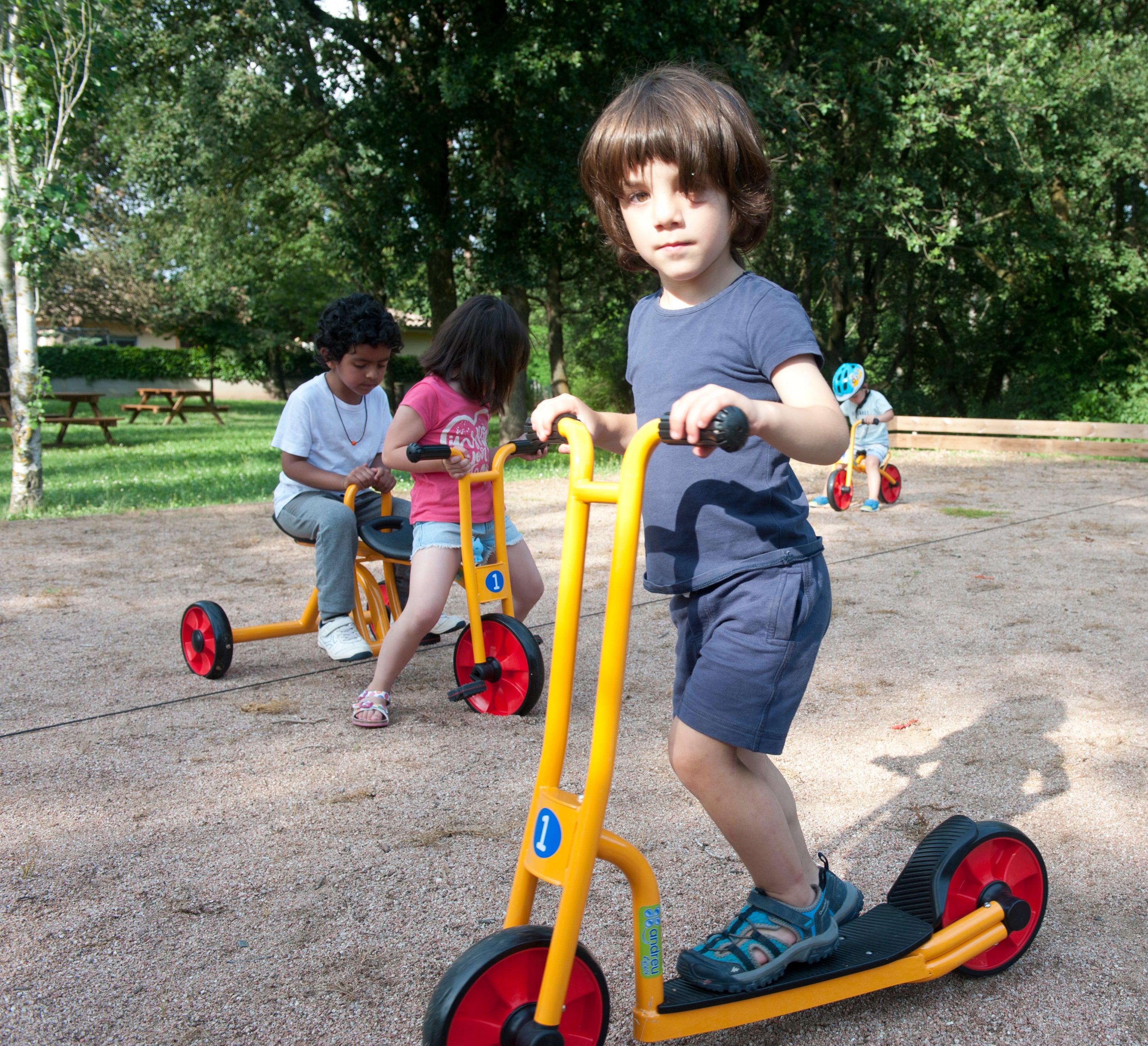 Infant heavy duty scooter 3-7 years - Outdoor toy.